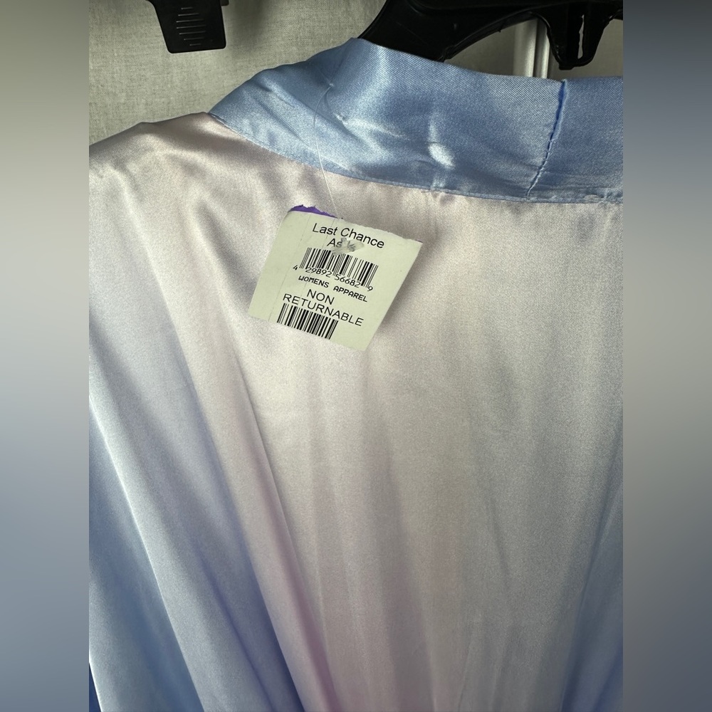 In Bloom By Jonquil Pink & Blue Ombré Satin Robe Size Medium/Large (8-14) NWT - Picture 12 of 15